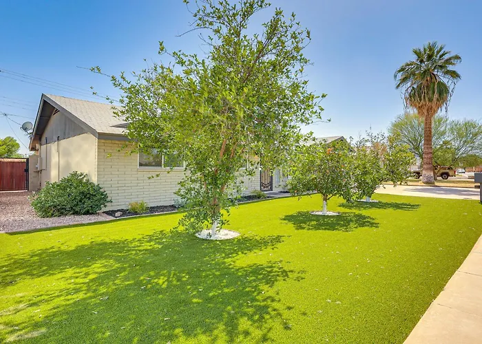 3 Mi To Dtwn Shops & Eats: W/ Pool!