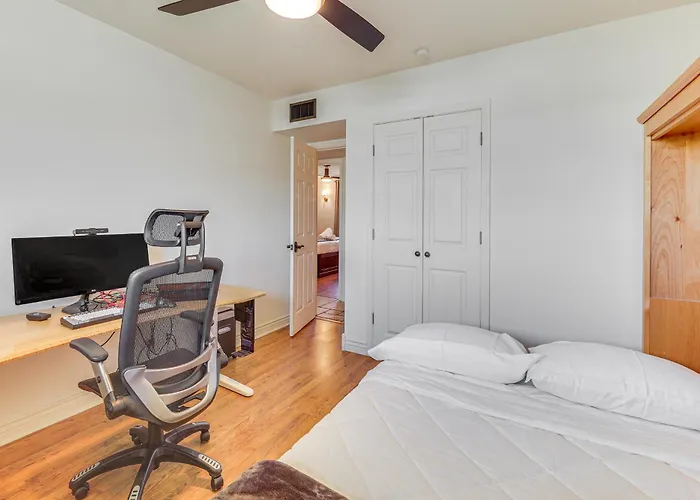 3 Mi To Dtwn Shops & Eats: W/ Pool! Holiday home Mesa